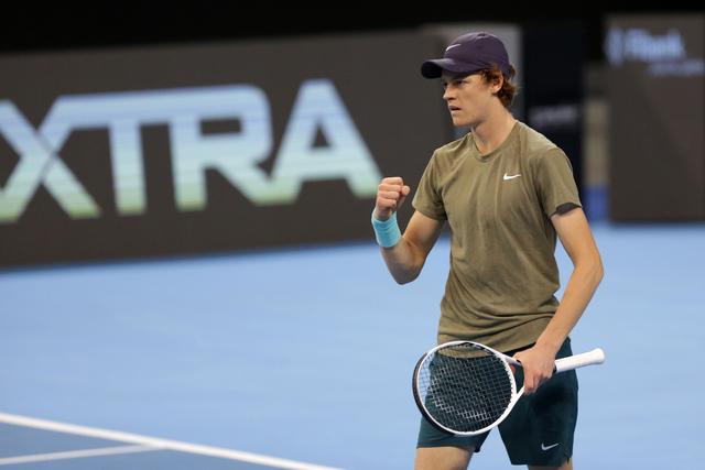 他在门线反 他在门线反