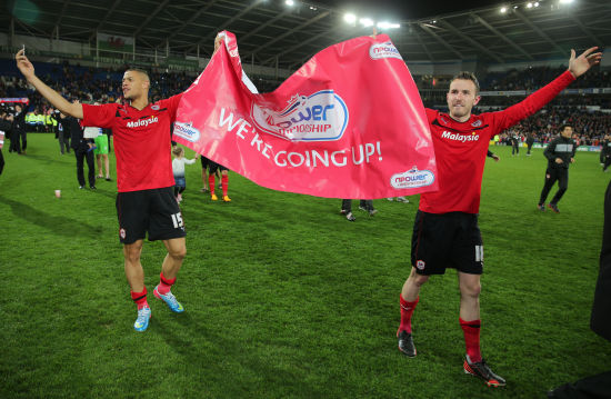 开场造点+世界波绝杀!维尼修斯社媒晒庆祝照:这就是巴西!.